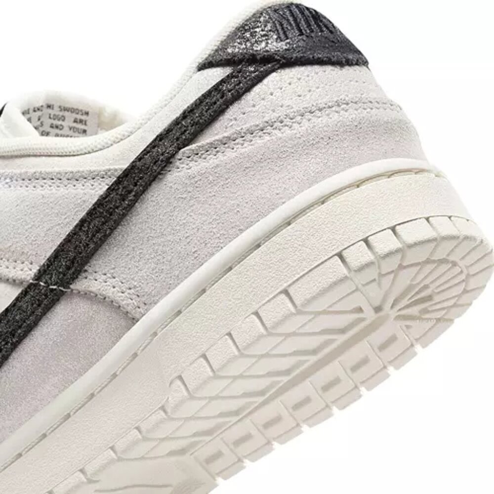 Nike Women's Dunk Low Shoes new Black Sparkle Color - Picture 3 of 7